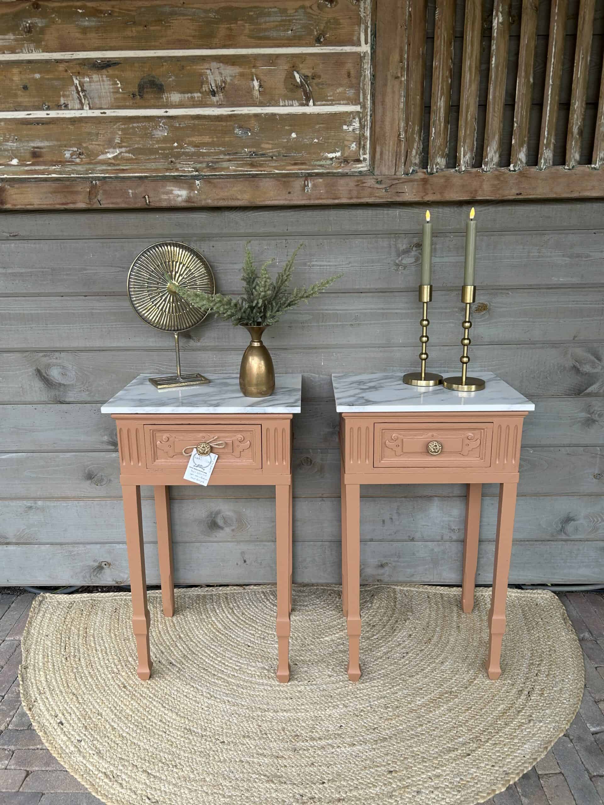 Set nachtkastjes Chestnut mare met marmerenblad - Afbeelding 2