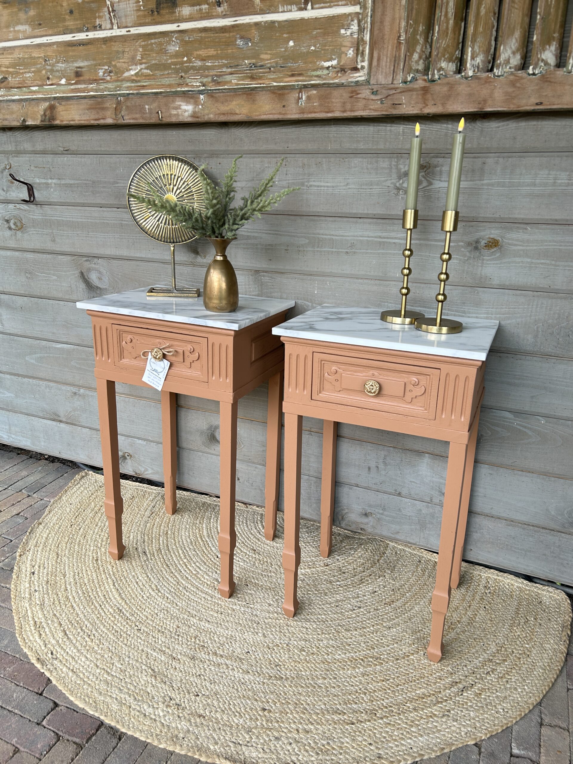 Set nachtkastjes Chestnut mare met marmerenblad - Afbeelding 4