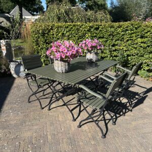 Sfeervolle tuintafel