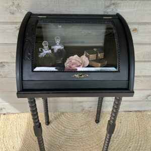 Vintage vitrinekastje Coal black