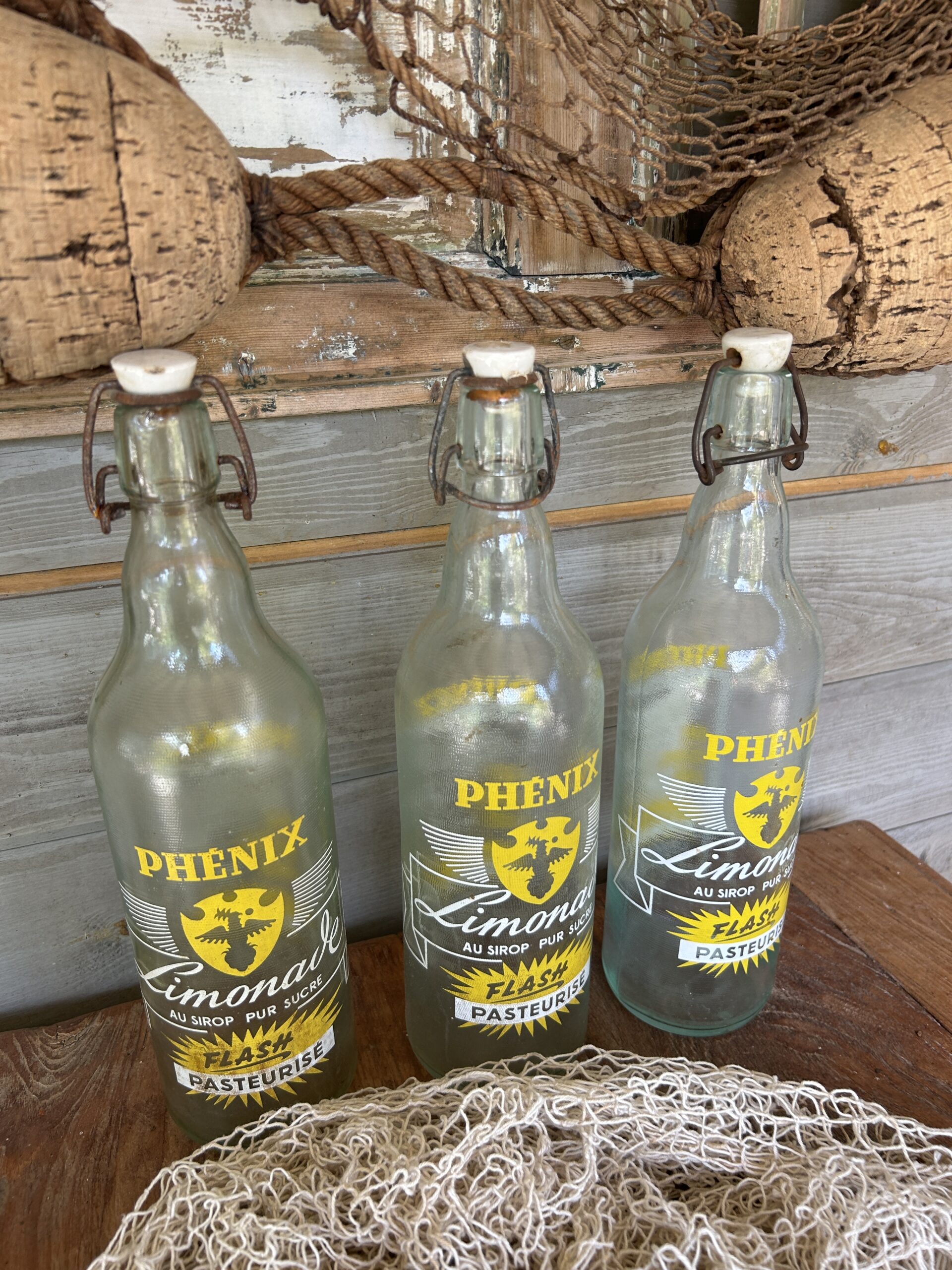 Drie flessen van Phénix Limonade - Afbeelding 2