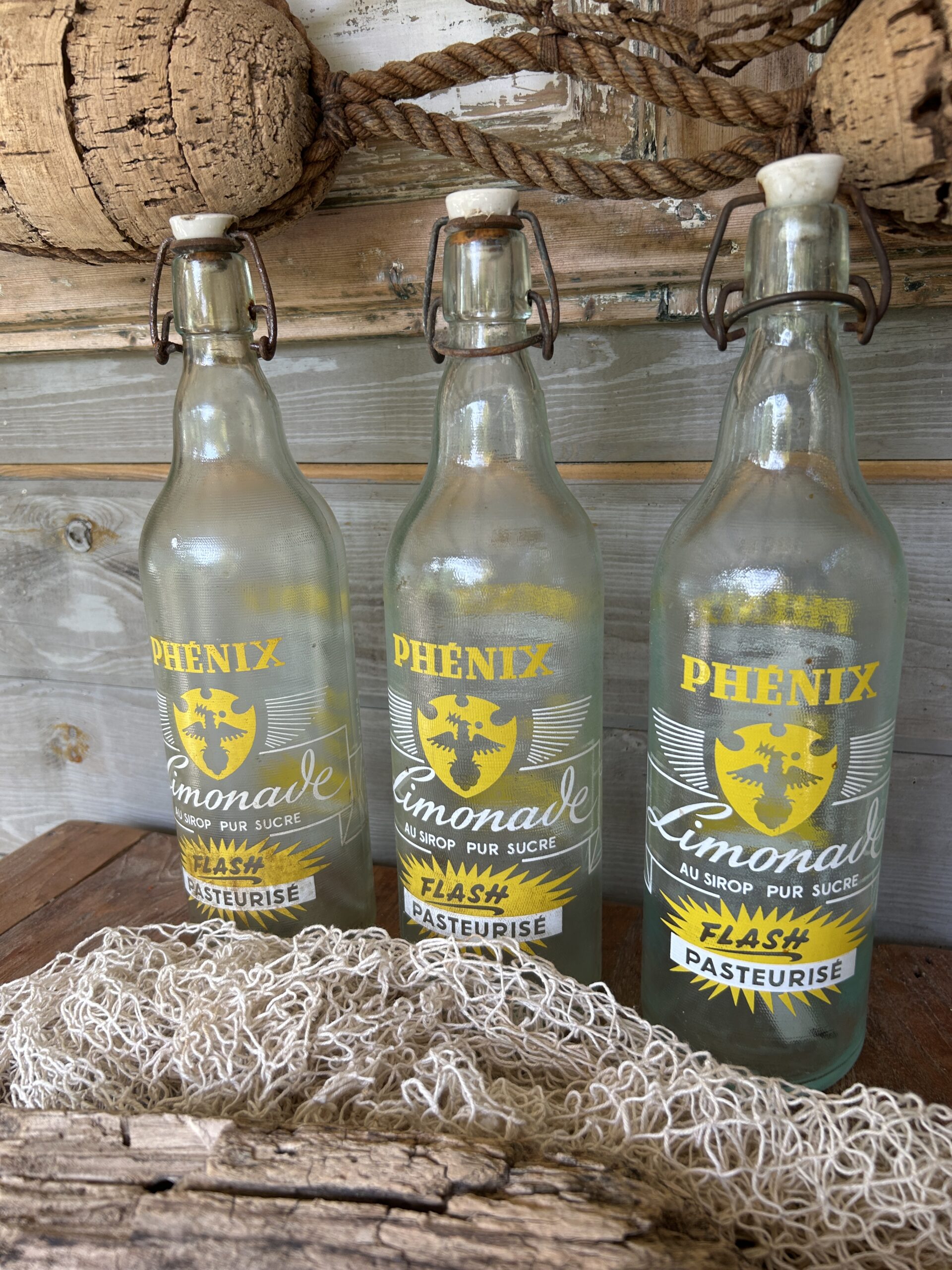 Drie flessen van Phénix Limonade - Afbeelding 3